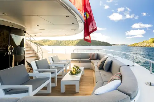 Main deck aft