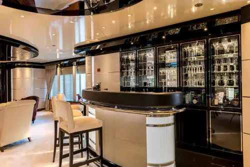 Main deck bar