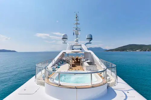 Sun deck forward jacuzzi